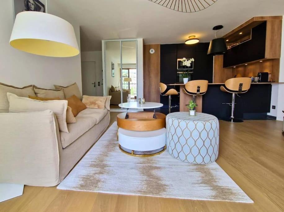 Sublime Appartement 4 Etoiles Neuf T3 Aputeaux 61M2 Proche La Defense, 10M2 De Terrasse Avec Magnifique Vue Exterior photo